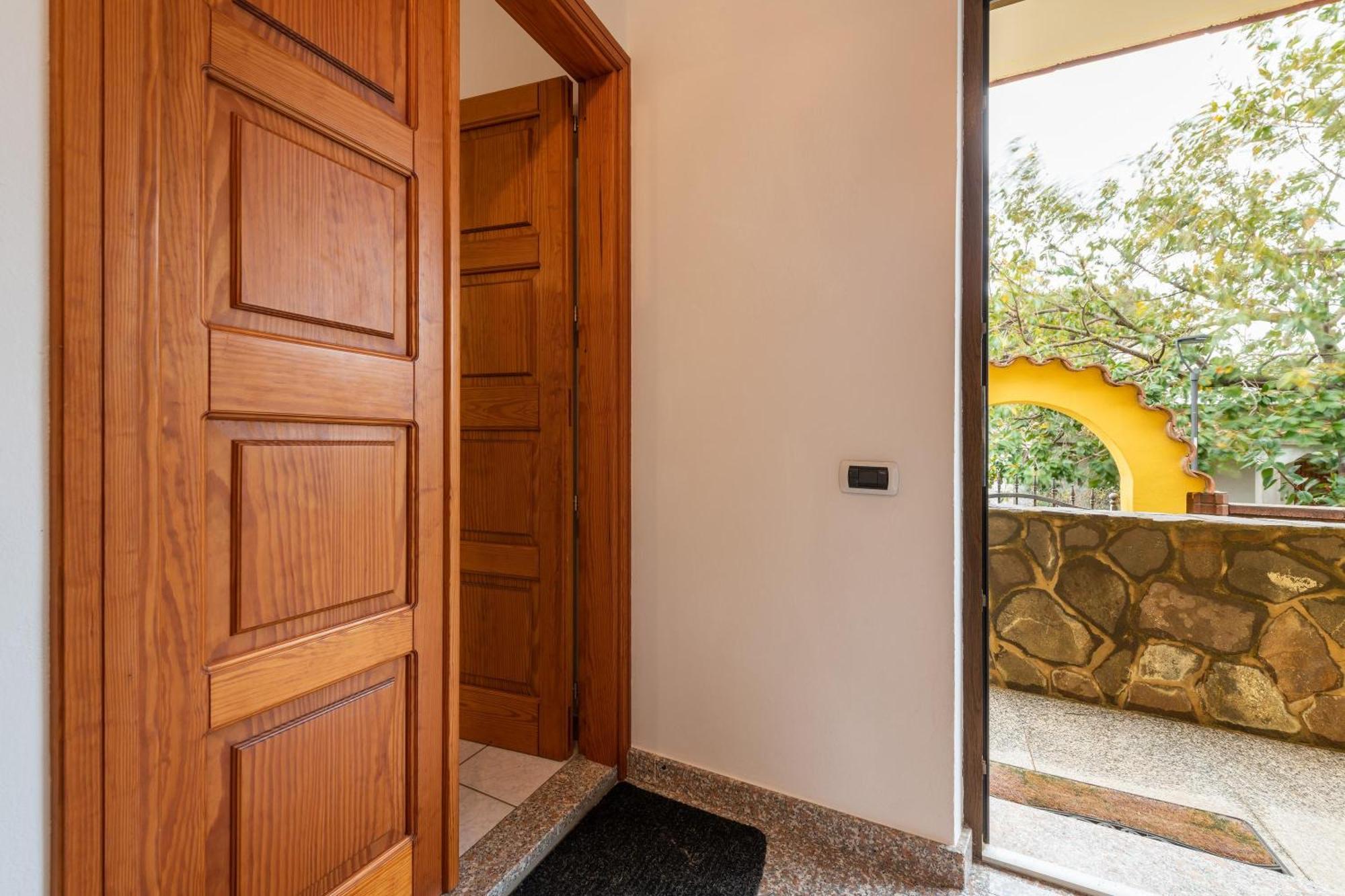 Casa Colonia 1 Apartman SantʼAnna Arresi Kültér fotó